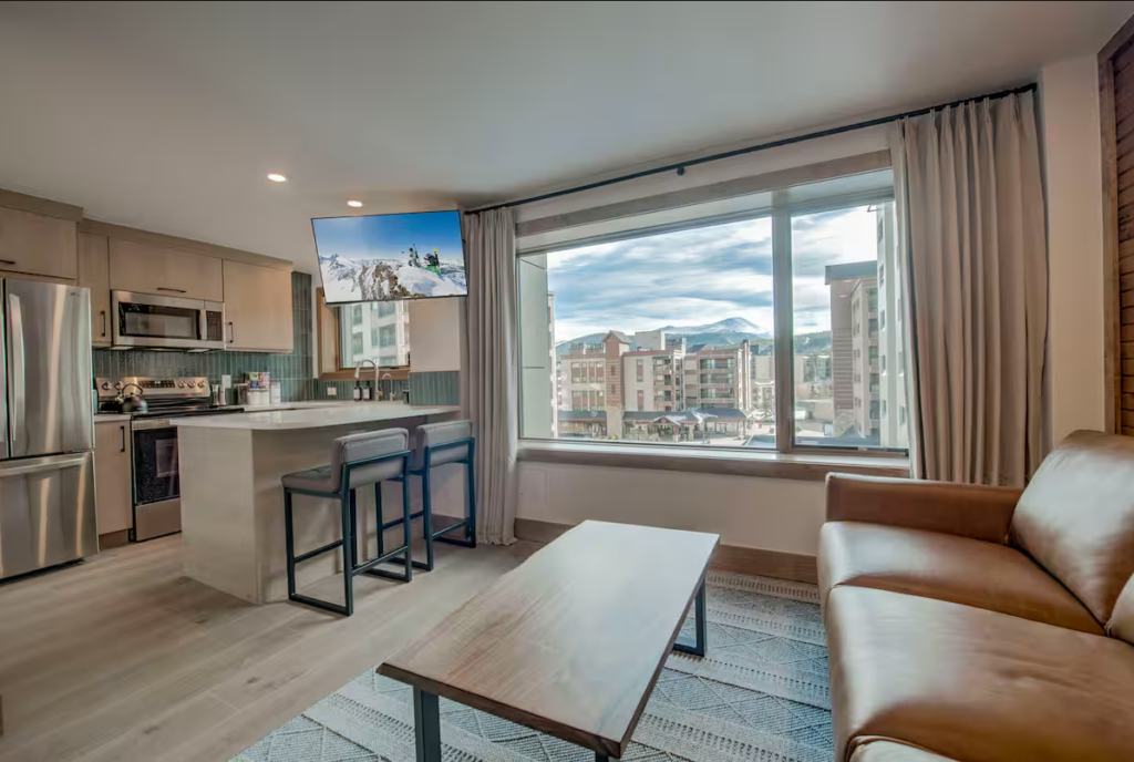 Ski-In King Studio Retreat