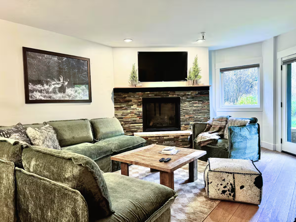 Ski in/out, Walk to Main, 2/2