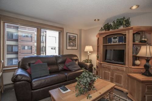 Perfectly located studio 4301
