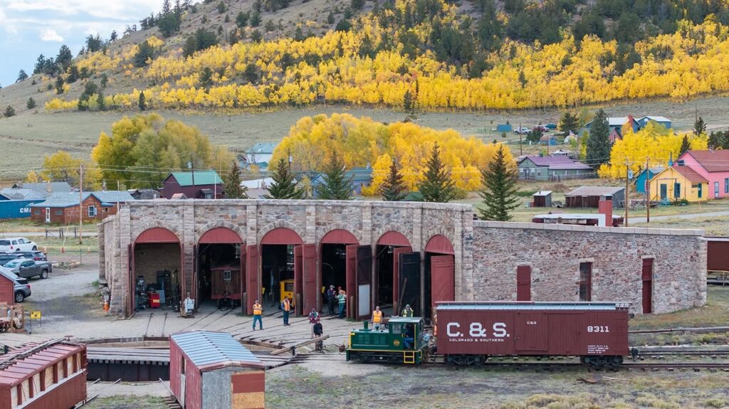 Como roundhouse